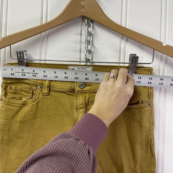 Free People Great Heights Women's Frayed Skinny Jeans SIZE 26‎ Boho Mustard Gold - Picture 5 of 8